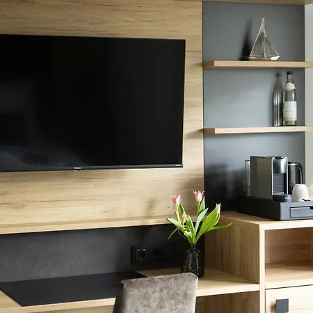 Kadir Bey & Four Inn Osterrönfeld