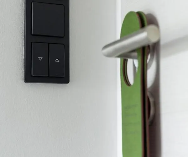 Kadir Bey & Four Osterrönfeld